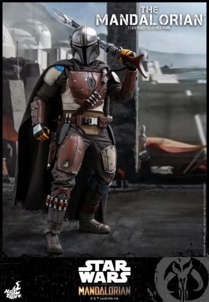 Hot Toys Star Wars The Mandalorian 1/6th Scale Figure -22295