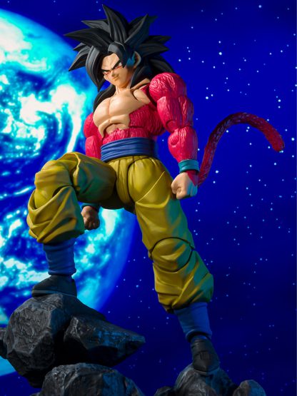 Dragonball GT S.H. Figuarts Super Saiyan 4 Son Goku Action Figure