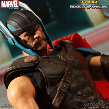 Mezco One:12 Collective Thor Ragnarok Gladiator Thor Action Figure